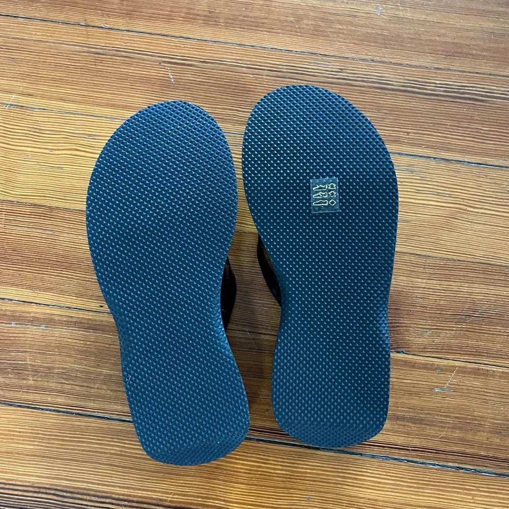 STAUD Tessa Croc-Embossed Leather Platform Thong Sandals NWT - Picture 4 of 5